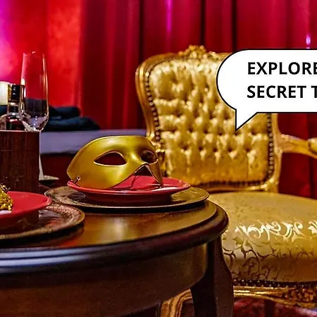 فندق Oroom St Petersburg - Role Play For Couples In برنو
