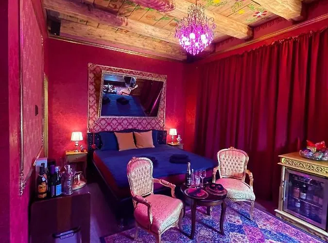 Oroom St Petersburg - Role Play For Couples In Hotel Brünn